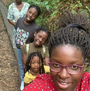 Meet your Posher, Pam